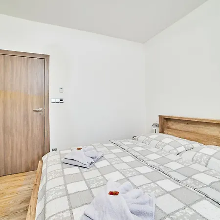 Hébergement de vacances Na Lipne - House 1 *