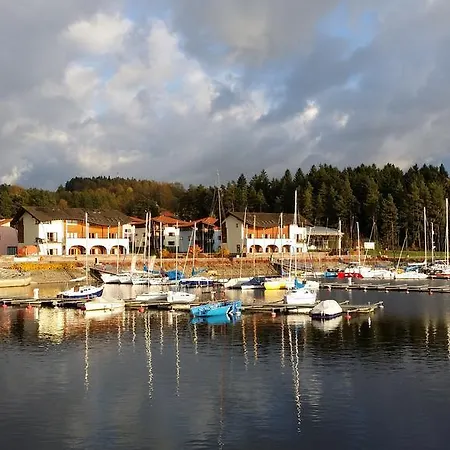 Hébergement de vacances Na Lipne - House 1 *
